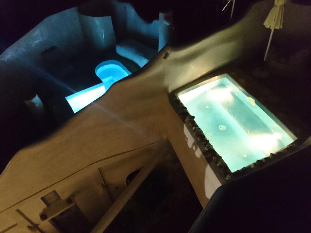 Αura Cave Villa Fira  Bagian luar foto